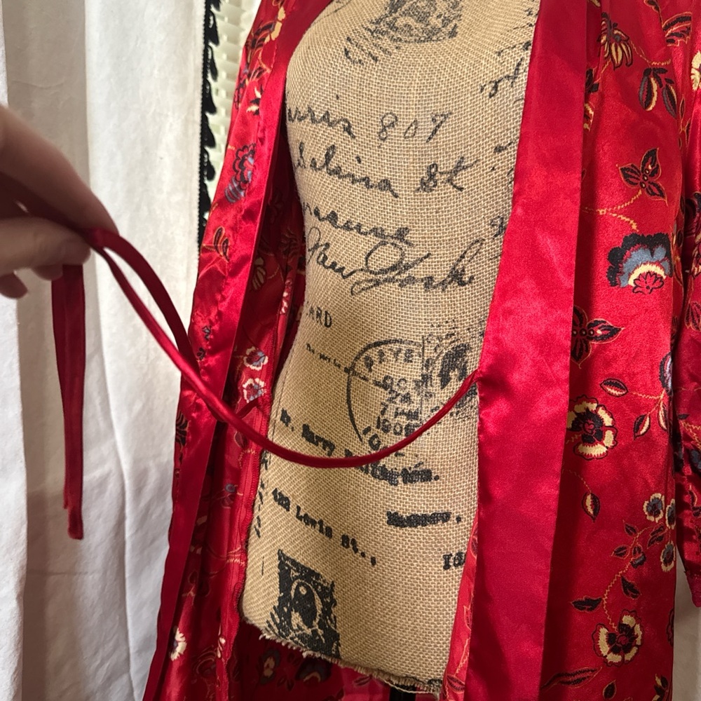Red Satin Robe - Picture 3 of 6